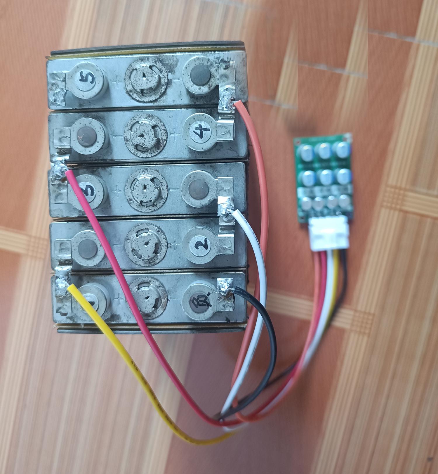 DYKB 3S 4S 0-4A Capacitive Act - Battery Balancer 4S 12V Active Equalizer 评论和价格